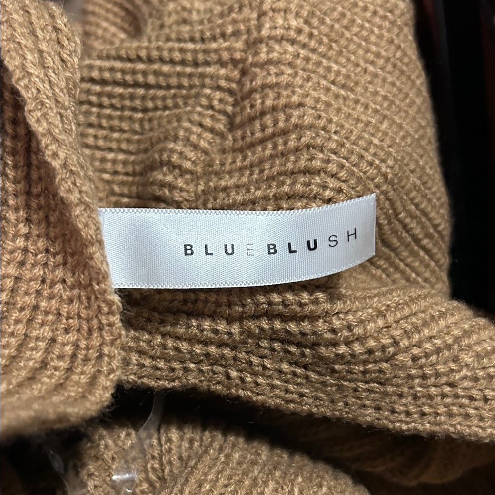 Blue Blush V-Neck Twist Sweater - Camel - Picture 3 of 4